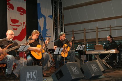 Hala „ Łuczniczki”, na scene Kwartet ProForma